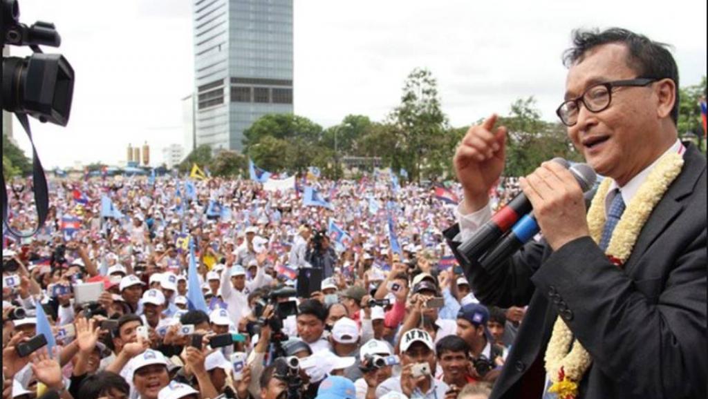 លោក​​សម រង្ស៊ី ​បបួល​​ពលរដ្ឋ​​ខ្មែរ​​នៅ​ក្រៅ​​ប្រទេស​​ឱ្យ​​ចូល​មក​​កម្ពុជា​​វិញ​​ជាមួយ​​រូប​លោក