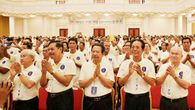 តុលាការក្រុងភ្នំពេញ កោះហៅមន្ត្រីហ៊្វុនស៊ិនប៉ិច ៣ នាក់ ឱ្យចូលបំភ្លឺរឿងជម្លោះផ្ទៃក្នុងបក្ស ប៉ុន្តែមន្ត្រីទាំងនោះបានសុំពន្យារពេល