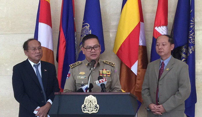 រដ្ឋាភិបាល​​ឱ្យ​ពល​រដ្ឋ​ជួយ​​រាយការណ៍​​ពី​សកម្ម​​បើកបរ​​ល្មើស​ច្បាប់​​