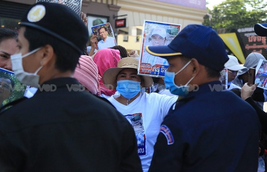 ចលនា​​និស្សិត​​ស្នើ​រ​ដ្ឋ​​មន្ត្រី​​ការ​បរទេស​​អាមេរិក​​ជួយ​​អន្តរា​គមន៍​​ដោះ​ស្រាយ​​បញ្ហា​​នយោ​បាយ​​នៅ​​កម្ពុជា​ ថៃ​ និង​​ភូមា​