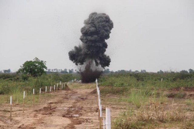 គ្រាប់យុទ្ធភណ្ឌជាង១តោន ដែលរកឃើញក្នុងទន្លេមេគង្គ ត្រូវកម្ទេចចោល 