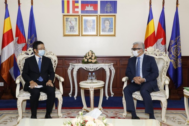 ជប៉ុន ចំណាយ​១៨​លាន​ដុល្លារ ទិញ​បរិក្ខារ​ពេទ្យ ឲ្យ​កម្ពុជា ដើម្បី​ទប់ស្កាត់​ជំងឺ​កូ​វីដ​១៩