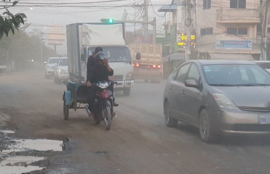 ពលរដ្ឋនៅក្បែរស្ពានព្រែកសំរោងបន្តត្អូញត្អែរបញ្ហាដីហ៊ុយ