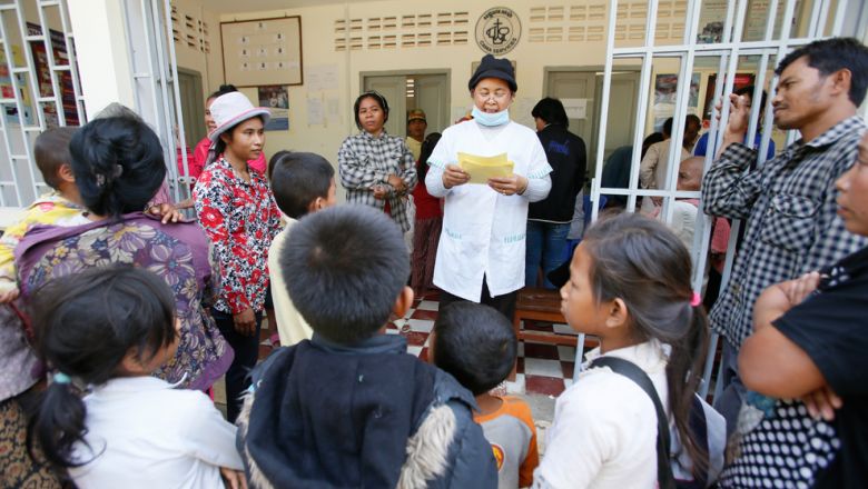 មន្ទីរ​សុខាភិ​បា​លខេត្ត​ អំពា​វ​នាវ​ឱ្យ​ស​ប្បុរ​ស​ជន​ជួយកុ​មា​រមា​នផ្ទុ​កមេ​រោ​គ​អេដ​ស៍ជាង​ ២០០​ នាក់