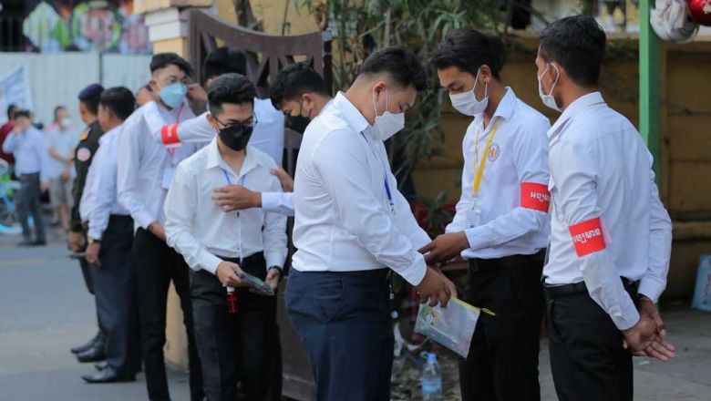 ក្រសួង​អប់រំ​ប្រកាស​ពី​ការផ្តន្ទាទោស​អ្នក​បន្លំ​ខ្លួន​ប្រឡង​បាក់​ឌុប​ជំនួស​បេក្ខជន