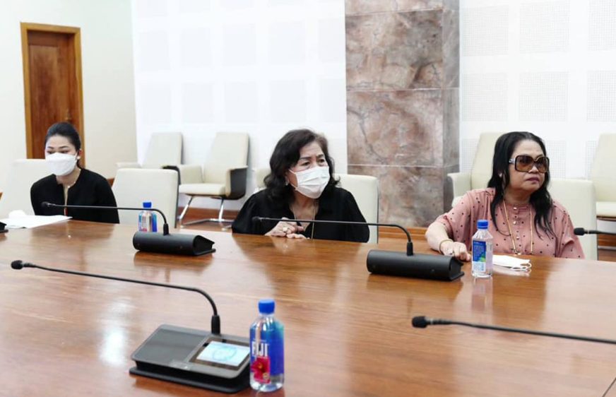 ឧកញ៉ា សៀង ចាន់ហេង ព្រមប្រគល់ដីជាង៥០ហិកតាឱ្យប្អូនស្រីនាយករដ្ឋមន្ត្រី