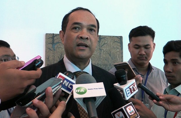 របប​លោក ហ៊ុន សែន ថា​អាល្លឺម៉ង់​សម្រេច​លម្អៀង​និង​មាន​ចរិត​នយោបាយ​រឿង​ព្យួរ​ទិដ្ឋាការ