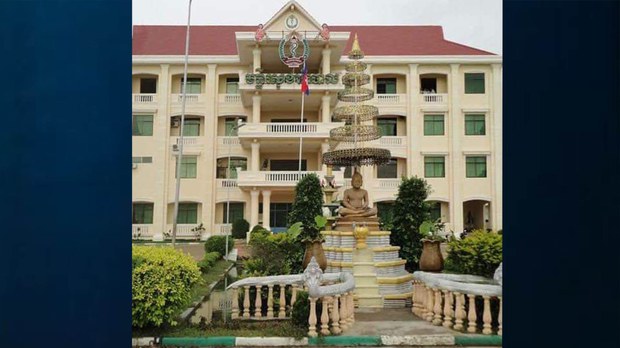 ពលរដ្ឋ​រិះគន់​អាជ្ញាធរ ដែល​​មិន​ចាត់​វិធានការ​លើ​ប្រធាន​មន្ទីរ​សុខាភិបាល​ខេត្ត​បន្ទាយមានជ័យ​ល្មើស​បម្រាម​ទប់​ស្កាត់​កូវីដ១៩