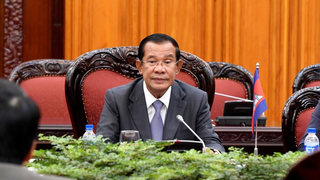 លោក ហ៊ុន សែន ​បញ្ជា​ឱ្យ​វែក​រក​ឱ្យ​ឃើញ​មុខ​មេ​ខ្លោង​គ្រឿង​ញៀន​នៅ​មជ្ឈ​មណ្ឌល​កម្សាន្ត​រ៉ុក​