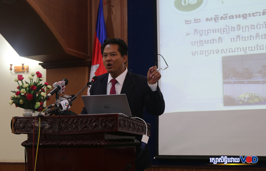 ប្រធានរាជបណ្ឌិតសភា​កម្ពុជា លោក សុខ ទូច បាន​លើកឡើងថា ប្រជាពលរដ្ឋ​កម្ពុជា​ មានសិទ្ធិអំណាច តែ​ក្នុង​អំឡុង​ពេល​បោះឆ្នោត​ប៉ុណ្ណោះ