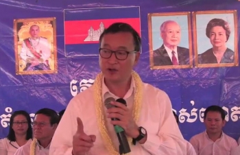 លោក សម រង្ស៊ី សន្យាមិនដកដំណែងមន្ត្រីរាជការបើខ្លួនឈ្នះឆ្នោត