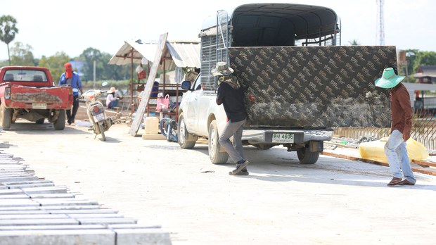 ពលករ​ខ្មែរ​ខ្លះ​បន្ត​រស់​នៅ​លំបាក​ក្នុង​ប្រទេស​ថៃ​​ដោយ​មិន​ត្រឡប់​ទៅ​ចូល​ឆ្នាំ​នៅ​កម្ពុជា