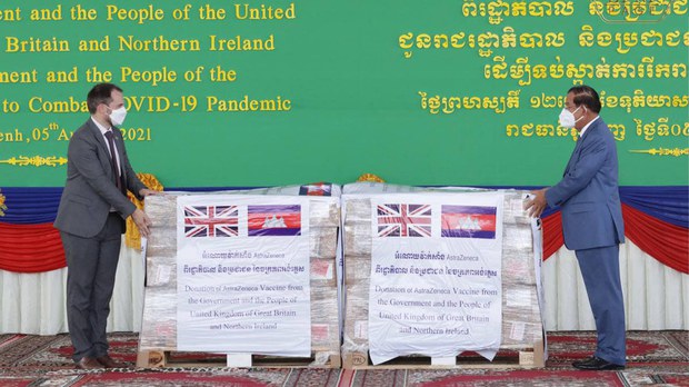 មន្ត្រី​សង្គម​ស៊ីវិល៖ ការ​ផ្សាយ​អំពី​វ៉ាក់សាំង​ជំនួយ​ពី​បរទេស​ថា ជា​អំណោយ​របស់​លោក ហ៊ុន សែន ជា​ការ​រមិលគុណ​ម្ចាស់​ជំនួយ