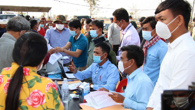 នាយករដ្ឋមន្ត្រី​សម្រេច​កាត់​ដី​ជាង​ ៣០០ ​ហិកតា​ជូន​ពលរដ្ឋ ដើម្បី​បញ្ចប់​ទំនាស់​រ៉ាំរ៉ៃ