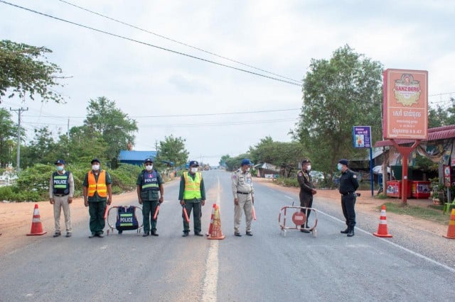 ផ្អាកដំណើរការរោងចក្រចំនួន៤ នៅស្រុកបាទី ខេត្តតាកែវ ក្រោយមានកម្មករកើតកូវីដ-១៩ 
