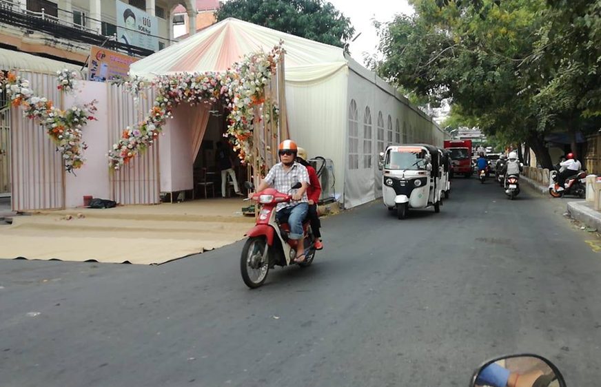 ខេត្ត​មួយ​ចំនួន​​ណែនាំ​ពលរដ្ឋ​ឱ្យ​​​ផ្អាក​​រៀប​ចំ​ពិធី​​រៀបការ​​និង​ពិធី​ផ្សេងៗ​​បណ្តោះ​អាសន្ន