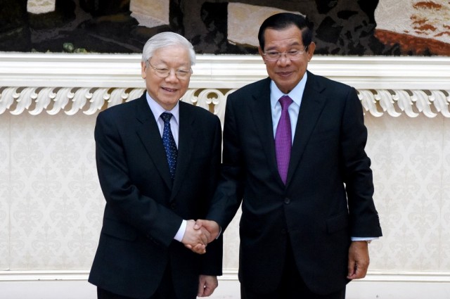 សម្តេច ហ៊ុន សែន សាទរ​លោក ង្វៀន ភូ​ជុង ដែល​ត្រូវបាន​បោះឆ្នោត​ឲ្យ​បន្ត​ដឹកនាំ​បក្សកុម្មុយនិស្ត​វៀតណាម