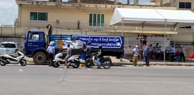 ក្រសួងពាណិជ្ជកម្ម ដំឡើងស្តង់លក់គ្រឿងឧបភោគបរិភោគចំនួន៦ទីតាំងនៅ«តំបន់ក្រហម»