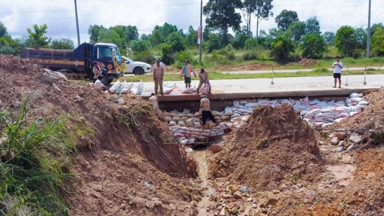 មន្ទីរ​សាធារណ​ការ​ខេត្ត​កោះ​កុង​ បាន​ជូនដំណឹង​ពី​ការផ្អាក​ធ្វើ​ចរាចរណ៍​លើ​កំណាត់​ផ្លូវជាតិ​លេខ ៤៨ ដែល​​រង​ការ​ខូច​ខាត​ដោយ​សារ​ទឹក​ភ្លៀង​ហូរច្រោះ​