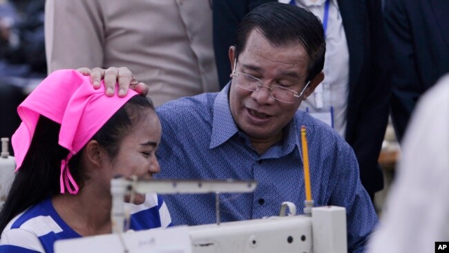 តម្លៃ​ទំនិញ​ឡើង​ថ្លៃ​និង​ចំណូល​ខ្វះមុខ​ខ្វះក្រោយ​ស្ថិត​ក្នុង​ចិត្ត​កម្មករ​រោងចក្រ មុន​ថ្ងៃ​បោះឆ្នោត​មក​ដល់ 