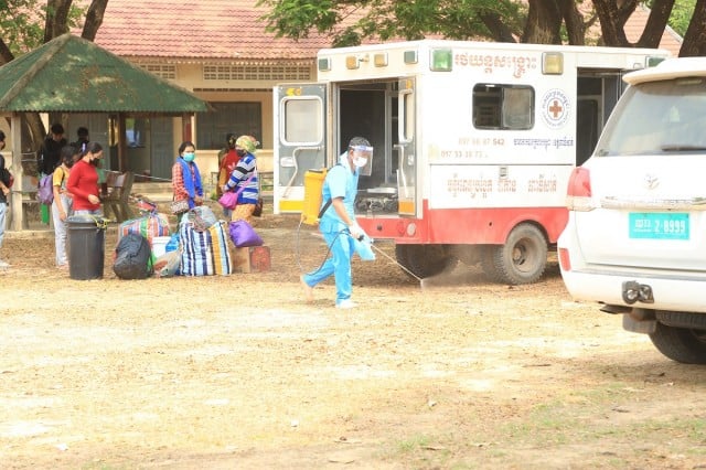 មនុស្ស ១៨នាក់ ដែលលួចធ្វើដំណើរទៅខេត្តពោធិ៍សាត់ កំពុងដាក់ឱ្យធ្វើចត្តាឡីស័ក