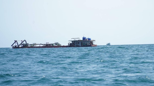 សហគមន៍​ខេត្តកោះកុង​ស្នើ​ឱ្យ​អាជ្ញាធរ​ផ្តល់​ព័ត៌មាន​ជាក់លាក់​ពី​អាជីវកម្ម​បូម​ខ្សាច់​នៅ​តំបន់​សមុទ្រ​កោះកុង​ក្រៅ