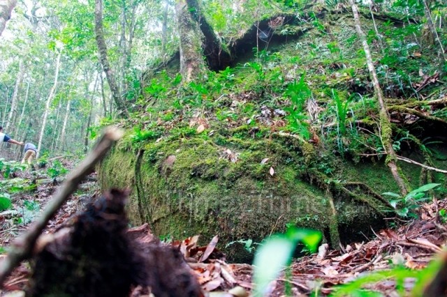 លោក ហ៊ុន សែន ​ហាម​យក​ថ្មពីលើ​ភ្នំ​ប្រវត្តិសាស្ត្រ​ទៅប្រើប្រាស់​