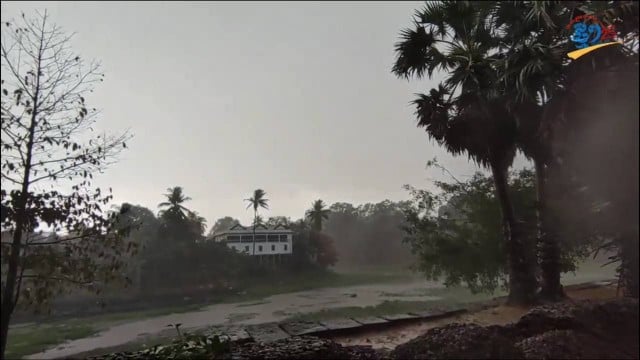 កម្ពុជានឹងមានភ្លៀងធ្លាក់ពីរលឹមផ្សែងក្រូចទៅខ្សោយគ្រប់តំបន់រហូតដល់ថ្ងៃទី២ ខែមីនា