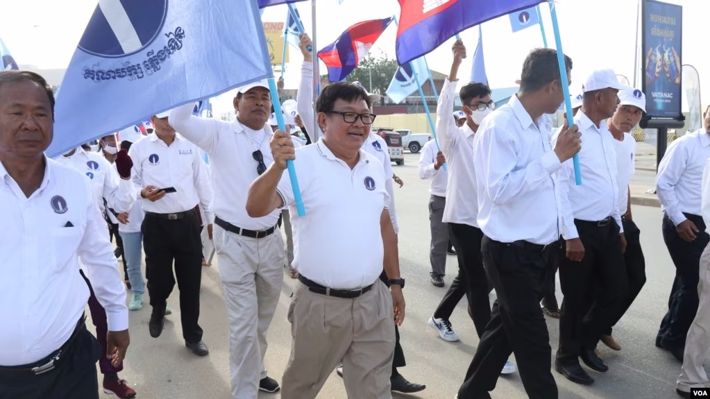 គណបក្ស​ភ្លើងទៀន​ចង់​ជួប​ជាមួយ​បក្ស​កាន់​អំណាច​ដើម្បី​ធានា​ស្ថានភាព​ល្អ​មុន​ការបោះឆ្នោត