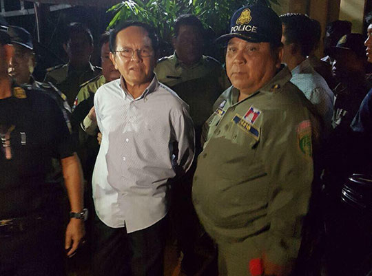  នៅ​ព្រឹកថ្ងៃទី១៤ ខែធ្នូ ឆ្នាំ២០១៧​នេះ​ លោក គី ឫទ្ធី ចៅក្រម ស៊ើបសួរសាលា ដំបូងរាជធានី ភ្នំពេញ នឹងបន្តសួរចម្លើយបន្ថែម ជនត្រូវចោទ កឹម សុខា 