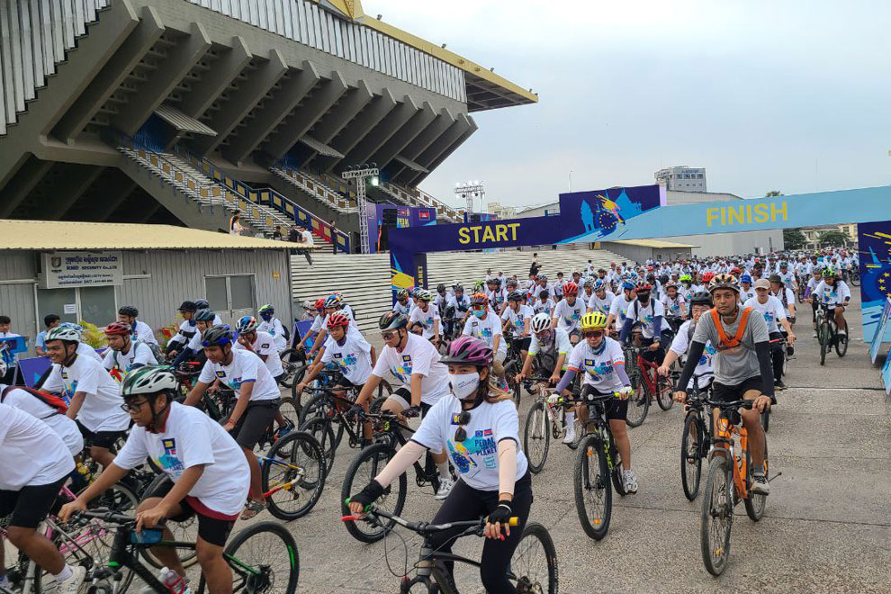 កម្មវិធីជិះកង់ដើម្បី​ភពផែន​ដី​ ទាក់ទាញ​អ្នក​ចូលរួម​ជិត ២ ពាន់​នាក់​