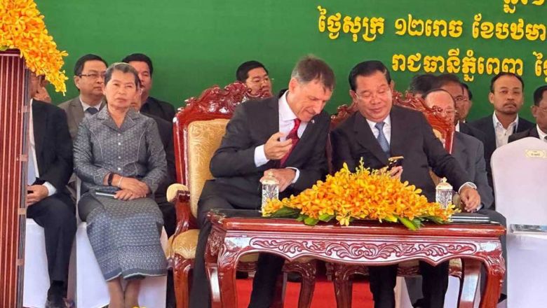 កម្ពុជា-បារាំង សម្ពោធ​វិមាន​រំឭក​ដល់​អ្នក​អនិច្ចកម្ម​ក្នុង​សង្គ្រាម​លោក​លើកទី១ ជា​ផ្លូវការ​