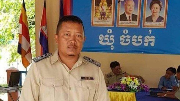 មន្ត្រី គ.ជ.ប ខេត្តតាកែវសួរនាំក្រុមប្រឹក្សាឃុំបក្សភ្លើងទៀនម្នាក់ ក្រោយថតសន្លឹកឆ្នោតនៅក្នុងបន្ទប់សម្ងាត់