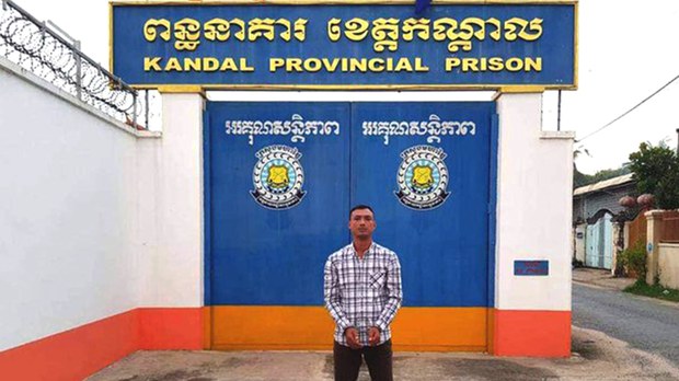  តុលាការ​ខេត្ត​កណ្ដាល​សាកសួរ ឪពុក​យុវជន ធែល ធីលែន រឿង​បដិសេធ​​ថា កូន​លោក​​មិន​បាន​លួច​លក់​ទ្រព្យ​សម្បត្តិ​អ្នក​ដទៃ