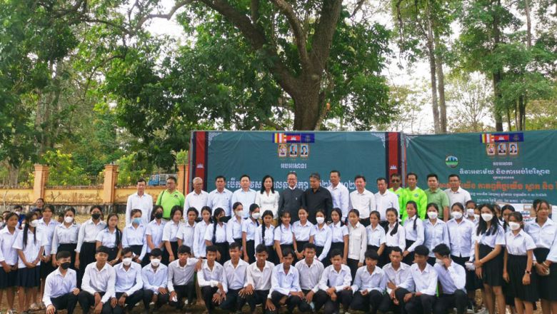 ក្រសួងបរិស្ថាន​ប្រកាស​បើក​យុទ្ធនាការ​កាត់បន្ថយ​សំរាម​ប្លា​ស្ទិ​ក​នៅតាម​សាលា​ពី​ខែកញ្ញា​