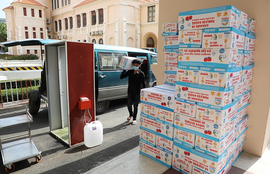 អាជ្ញាធរ​រាជធានី​ អំពាវនាវ​ឱ្យ​ក្រុមហ៊ុន​ឯកជន​បញ្ចេញ​រថយន្ត​ដឹក​ស្បៀង​​លក់​​ជូន​ពលរដ្ឋ​