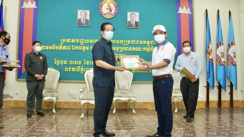 មេធាវី៖សកម្មជនអតីតបក្សប្រឆាំងដែលចុះចូលជាមួយបក្សកាន់អំណាច គួរត្រូវបានតុលាការលើកលែងការចោទប្រកាន់