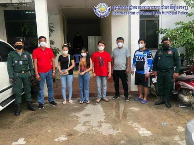 ពលរដ្ឋនៅភ្នំពេញ ២០៦នាក់ ត្រូវបានសមត្ថកិច្ចចាប់ខ្លួន ដោយសារល្មើសបម្រាមបិទខ្ទប់ 