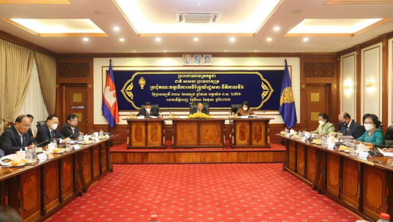 រដ្ឋសភាបាន​កំណត់​យក​ថ្ងៃទី​ ១៤ តុលា ដើម្បី​បើកកិច្ច​ប្រជុំបោះ​ឆ្នោតផ្តល់​សេចក្តី​ទុ​ក​ចិត្ត​លើ​លោក ឌិត ទីណា ជារដ្ឋ​មន្រ្តី​ក្រ​សួង​កសិកម្ម​ រុក្ខាប្រមាញ់ និងនេសាទ