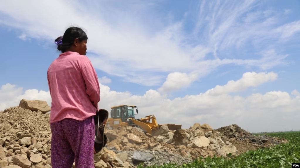 ប្រជា​សហគមន៍​សំរោងត្បូង​បន្ត​ស្នើ​សុំ​អាជ្ញាធរ​ផ្តល់​ដំណោះស្រាយ​ដល់​ពួកគេ ខណៈ​ប្រឈម​ការ​បណ្តេញ​ចេញ 