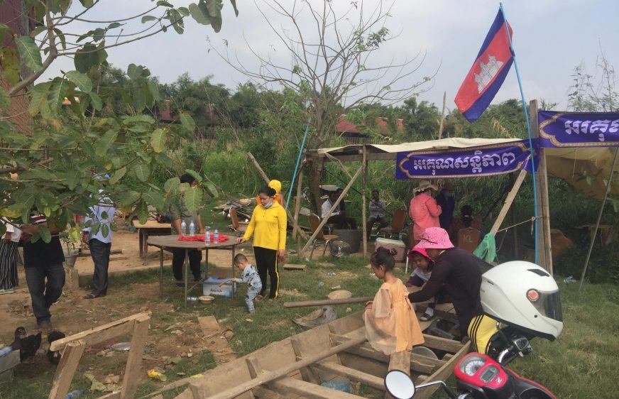 ពលរដ្ឋខណ្ឌច្បារអំពៅតវ៉ាករណីអាជ្ញាធរបោះបង្គោលព័ទ្ធដី