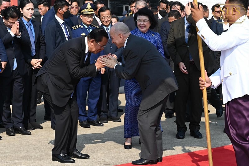 ព្រះមហាក្សត្រយាងទៅបំពេញព្រះរាជទស្សនកិច្ចនៅជប៉ុន សម្តេច ហ៊ុន សែន ទទួលភារៈជាប្រមុខរដ្ឋស្តីទី