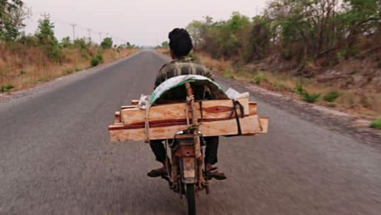 លោក​ សុខ ទូច ទុកពេល​ ៣ ​ថ្ងៃ​ឱ្យ​ពលរដ្ឋ​បញ្ឈប់​ការដឹកឈើ​ពី​ឧទ្យាន