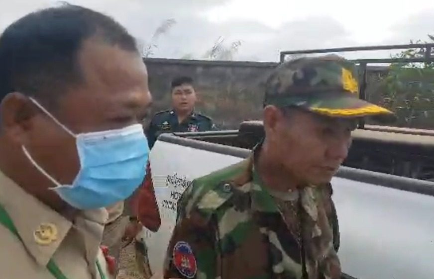 តុលាការ​ខេត្ត​​ព្រះ​​សី​ហនុ​​ឃុំ​ខ្លួន​​ពលរដ្ឋ​​ម្នាក់​ទៀត​​ដែល​​មាន​​ជម្លោះ​ដី​ធ្លី​​នឹង​​អតីត​​មន្ត្រី​រាជ​កា​រ​មួយ​​រូប​​