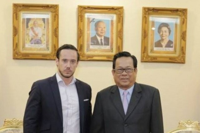 ក្រុមហ៊ុន​អាមេរិក​មួយ សន្យា​បន្ត​ទិញ​ទំនិញ​ពី​កម្ពុជា ដោយ​ផ្អែកលើ​គោលនយោបាយ​រដ្ឋាភិបាល​