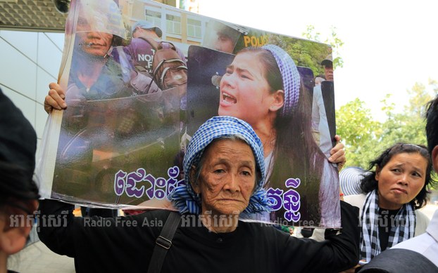 អ្នកស្រី ទេព វន្នី និង​អ្នក​បឹកកក់​៥​នាក់​ត្រូវ​ផ្ដន្ទាទោស​ករណី​មួយ​ទៀត​៦​ខែ​តែ​ត្រូវ​ព្យួរទោស