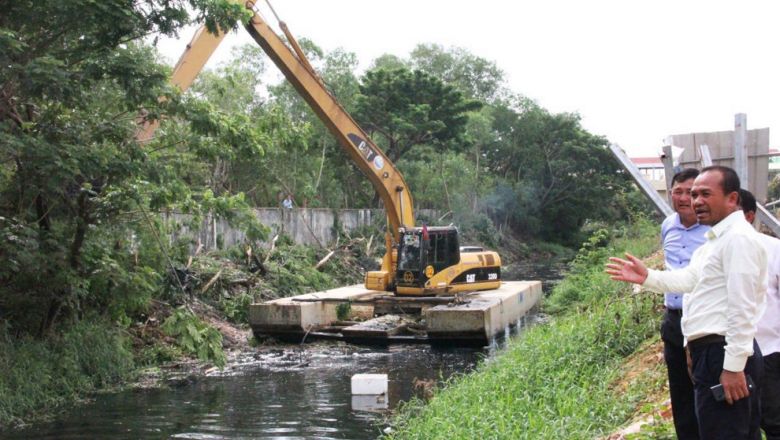 សាលាក្រុង​សិក្សា​ពី​ប្រព័ន្ធ​ប្រឡាយ ​និង​បន្ថែម​ស្ថានីយ​បូមទឹក​ថ្មី ​ដើម្បី​បញ្ចៀស​ទឹក​ជំនន់