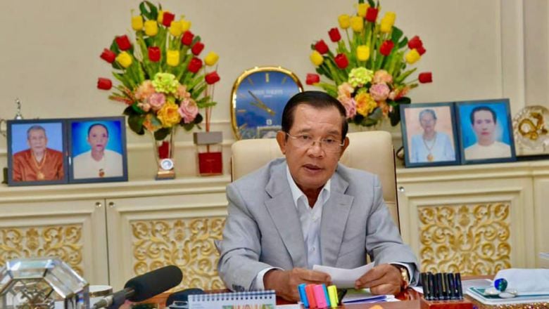 លោក​ ហ៊ុន សែន ​ព្រមាន​ថា មន្ត្រីរាជការ​ដែល​គេចវេះ​មិន​ព្រម​ចាក់​វ៉ាក់សាំង​កូវីដ​ ប្រហែល​មិនអាច​អនុញ្ញាត​ឱ្យ​ចូលធ្វើការ​ ឬ​បាត់បង់​ការងារ