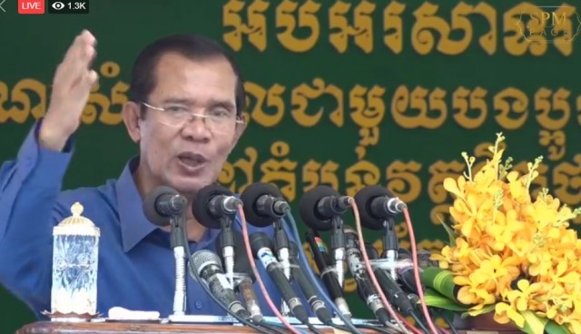 លោក ហ៊ុន សែន បញ្ជា​ឲ្យ​ក្រសួង​ការងារ​យក​ថវិកា​ដោះស្រាយ​បញ្ហា​កម្មករដែល​ត្រូវ​ថៅកែ​រត់ចោល​