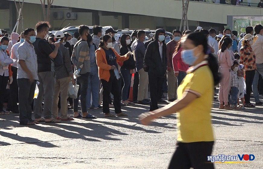 មន្ត្រី​និង​​អ្នក​​សេដ្ឋ​កិច្ច​​ថា​ ការ​​ទទួល​​បាន​​វ៉ាក់សាំង​​កូ​វីដ​ នឹង​​មិន​​អាច​​ជួយ​​ឱ្យ​​វិស័យ​​មួយ​ចំនួន​​ងើប​ឡើង​​វិញ​​ភ្លាម​​ៗ​ទេ​